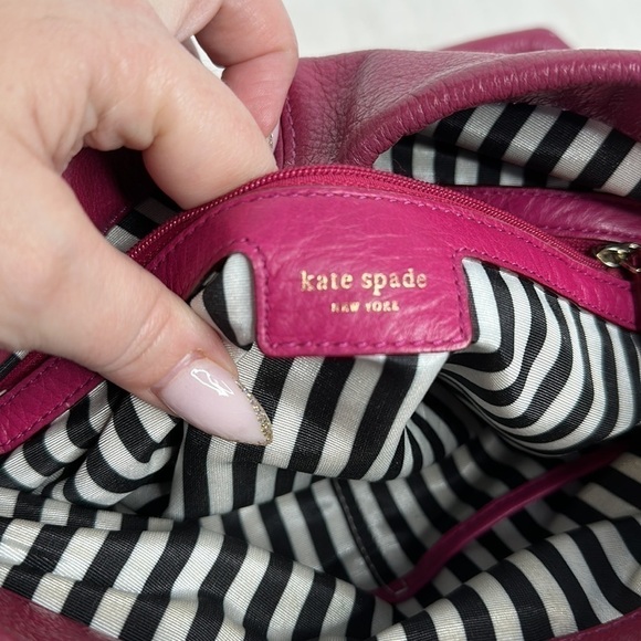 Kate Spade leather crossbody in fuchsia pink - Picture 8 of 10